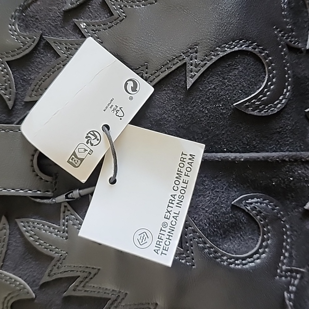 Zara Brand New Black Western Faux Leather Boots - Picture 11 of 11